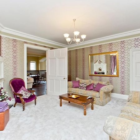 Luxury 3-Bedroom Apartment With Stunning Views At Ramsay Garden Edimburgo Exterior foto