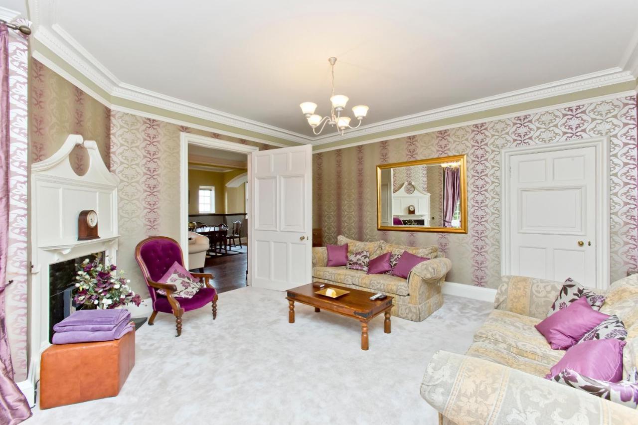 Luxury 3-Bedroom Apartment With Stunning Views At Ramsay Garden Edimburgo Exterior foto